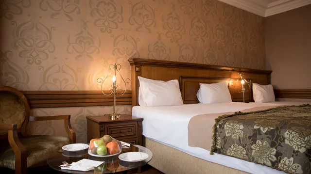 غرفة عائلية بسرير كينج وسرير فردي بإطلالة على المدينة مع أريكة، FERMAN HOTEL 11/11