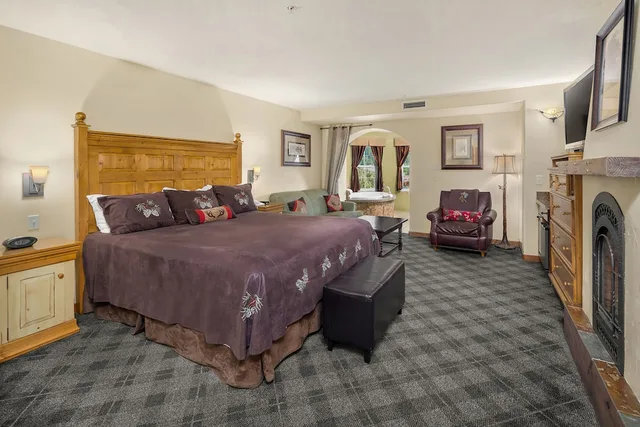جناح بسرير كينج، Bavarian Lodge 1/3