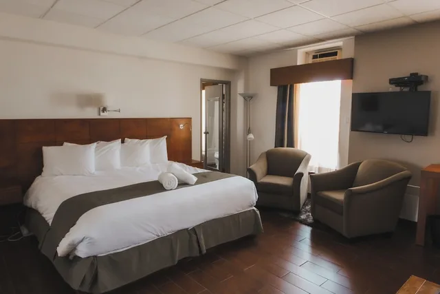Comfort, King Bed, Sofa, Hotel du Fjord 1/6