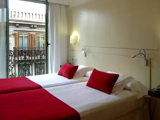 غرفة عائلية بسرير مزدوج مع أريكة، Grupotel Gravina 1/1