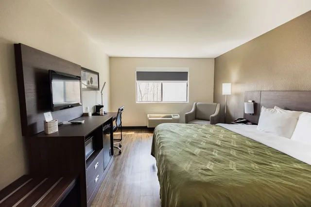 غرفة بسرير كينج، Quality Inn Carrollton 1/5