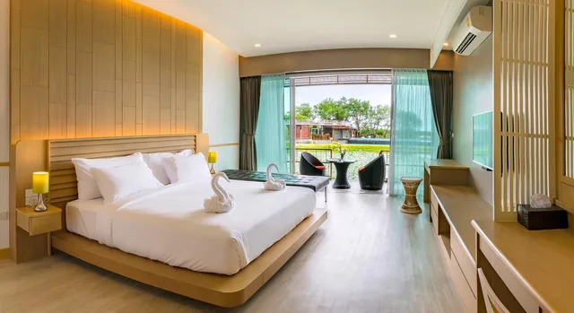 Grand, Deluxe, King Bed, Baan Rim Ao 1/1