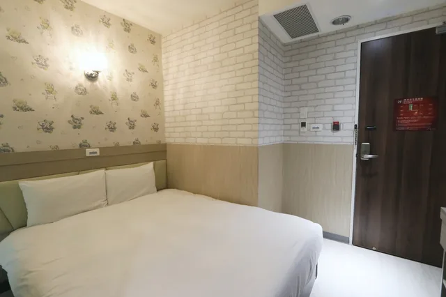 غرفة أساسية بسرير كوين، YPJ HOTEL 5/10