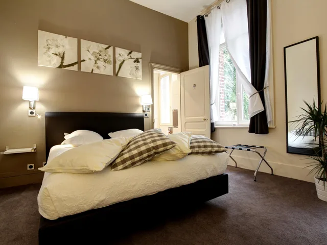 غرفة قياسية، HOTEL LE MANOIR DE FOURCY 1/2