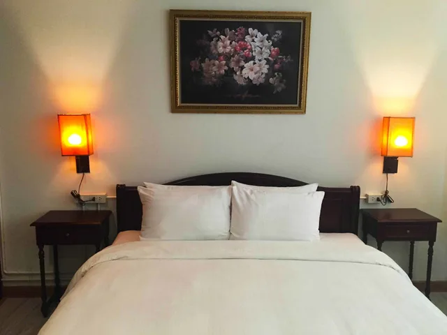 Family, Double and Twin Beds, 99 the Gallery Hotel 10/10