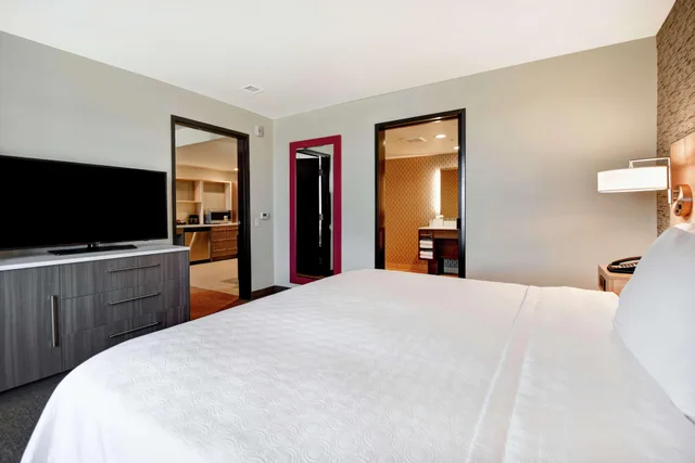 Studio, King Bed, Home2 Suites by Hilton Victorville, CA 3/7