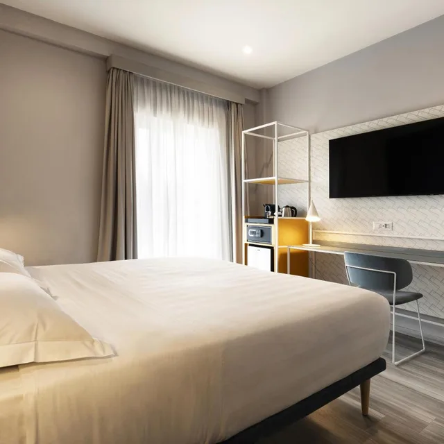 غرفة قياسية بسرير مزدوج أو سريرين منفصلين، Adesso Hotel 1/4