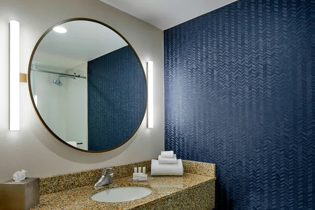 غرفة، Fairfield Inn & Suites Albany Airport 3/3