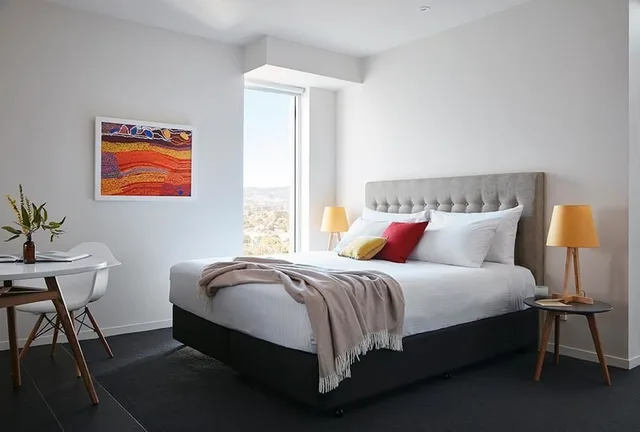 Deluxe, Studio, Suite, Twin Beds, The Watson Adelaide - Art Series 2/6