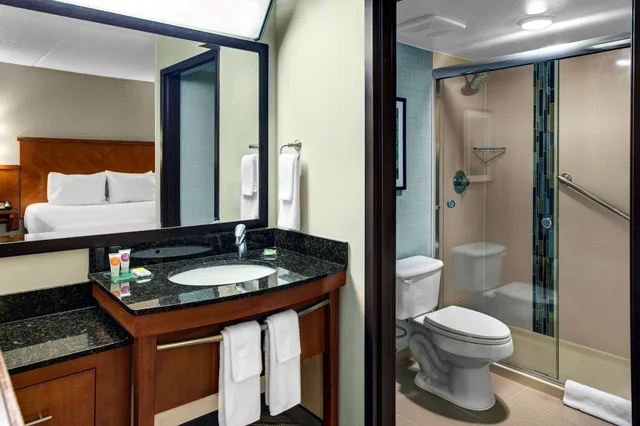 غرفة بسرير كينج، Hyatt Place Mystic 3/11