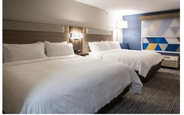 غرفة قياسية بسرير مزدوج، Holiday Inn Express And Suites Waynesboro East 1/2