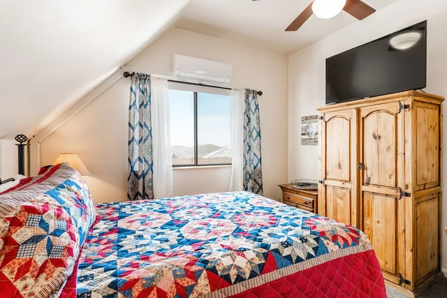 3 Bedrooms, Condominium, King Bed, 1 Queen and 1 Bunk Bed, Sofa، The Loft At Mountain Village By All Seasons Resort Lodging 2/7