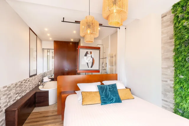 Junior Suite, Queen Bed, Panoramic Sea View, Bath and Shower, Terrace، Best Western Plus La Rade 3/6