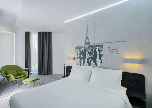 غرفة ديلوكس بسرير كينج بإطلالة على النهر، Golden Tulip Design Tbilisi 1/10