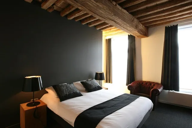 Standard, Double Bed, Hotel de Groene Hendrickx 1/3