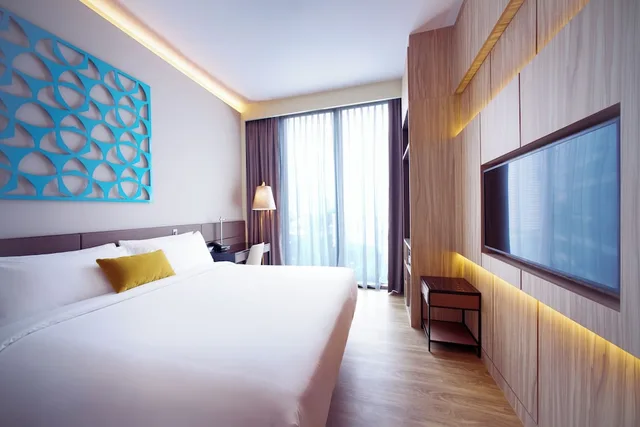 غرفة بريفيليج بسرير كينج، Mercure Singapore On Stevens 3/10