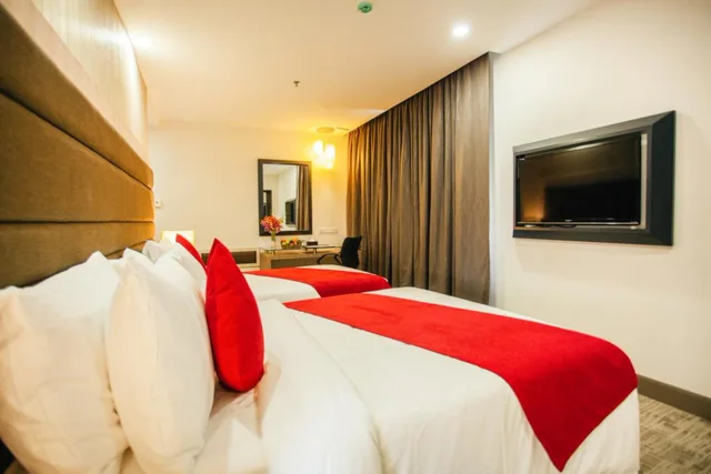 غرفة بريميير رباعية، Verdant Hill Hotel Kuala Lumpur Formerly Metro 360 Hotel Kuala Lumpur 1/2
