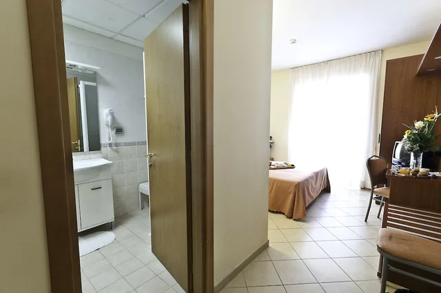 غرفة بسريرين منفصلين، Hotel Priscilla 2/3