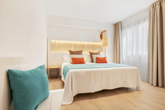 جناح جونيور، Ipanema Beach Hotel 2/10