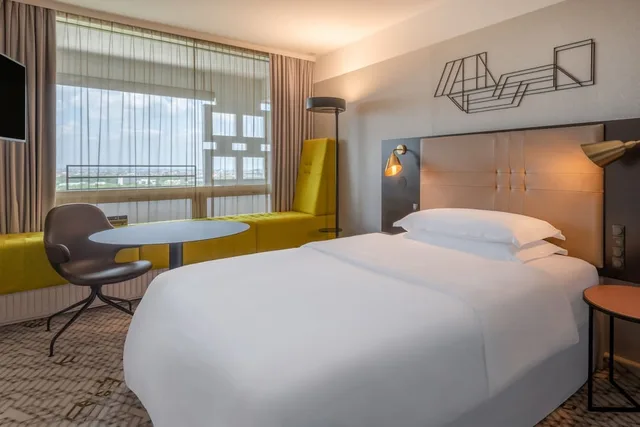 غرفة سوبيريور بسرير كوين، Four Points by Sheraton Munich Arabellapark 2/10