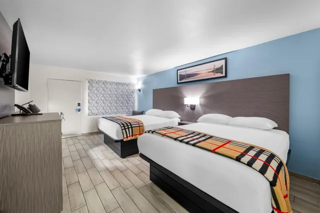 غرفة رباعية بسريرين كوين، Rodeway Inn Lake Wales - Winter Haven 2/7