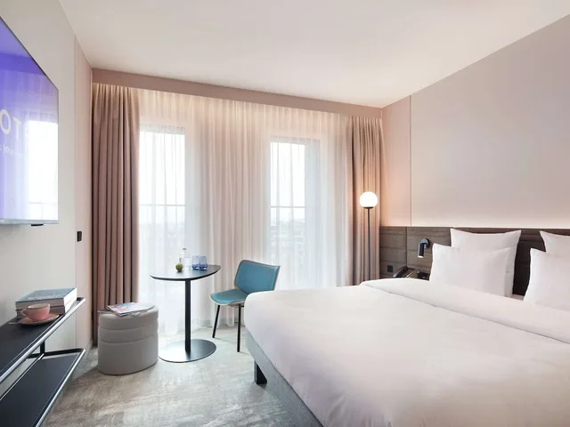 غرفة قياسية بسرير مزدوج، Novotel Hamburg Central Station 2/7