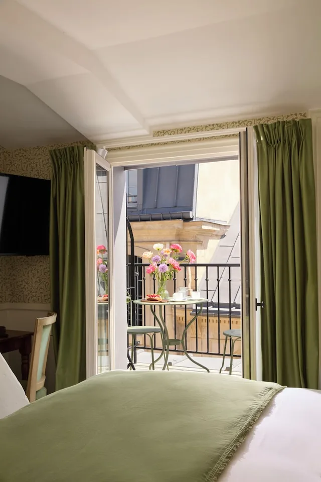 غرفة سوبيريور بسرير كوين بشرفة، Hotel des Orfevres 7/10