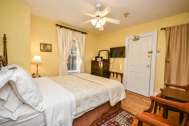 غرفة قياسية بسرير كوين، Surfside Inn 7/10