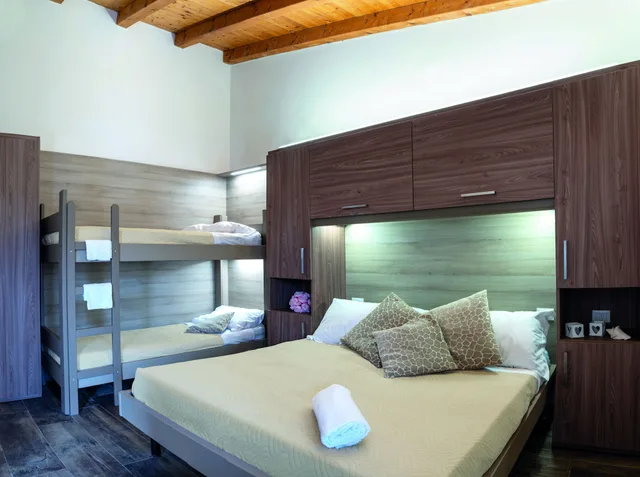 بنغل بسرير مزدوج وسرير بطابقين، Camping Village Internazionale 1/2