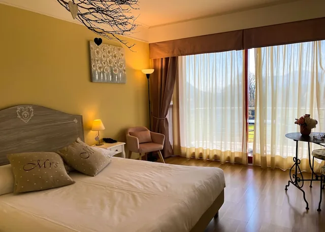 غرفة رومانسية بسرير كوين بإطلالة على الجبل، Hotel Serpiano 1/4