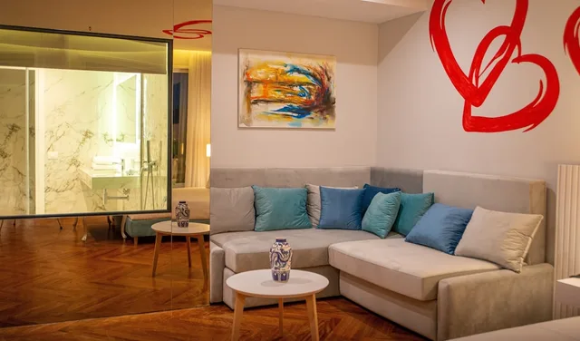 Bougainville Bay Hotel، ساراندا 55/78