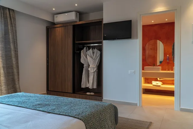Renovated, Deluxe, Bungalow, Double Bed, Sea View، Hotel Delfinia 4/4