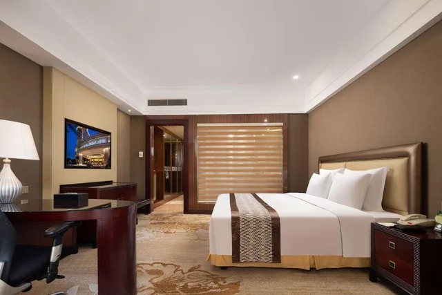 Star, Queen Bed، Bao Li Lai International 2/2