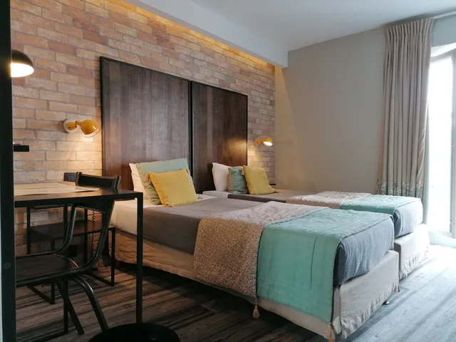 جناح عائلي بسرير مزدوج وسريرين منفصلين، HOTEL MICHELET ODEON 1/6
