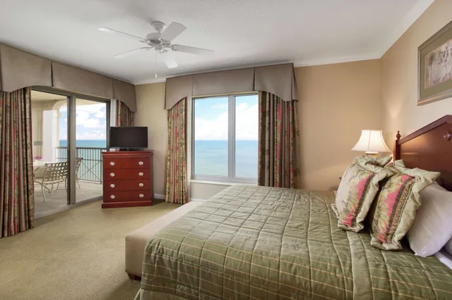 2 Bedrooms, Condo, 2 Queen Beds, Ocean Front, Royale Palms Condominiums 1/8