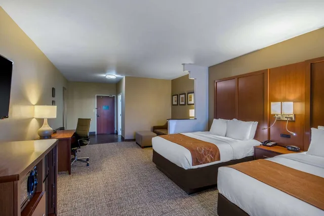 جناح بسريرين كوين، Comfort Suites Marshall 1/5