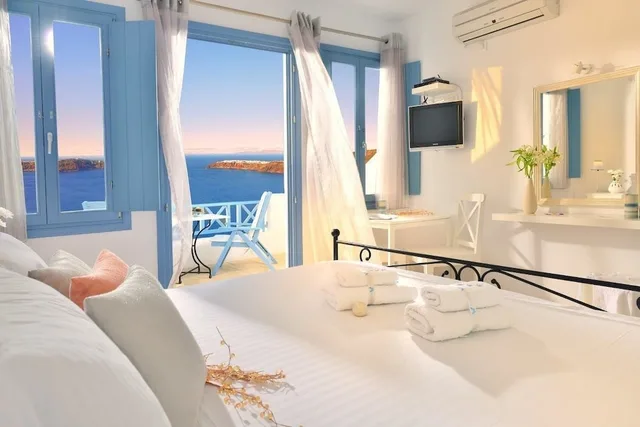 غرفة كلاسيكية بسرير كينج، Absolute Bliss Imerovigli Suites 3/3