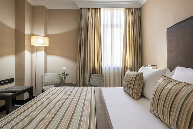 جناح جونيور بسرير كوين، Hotel Saray 4/10