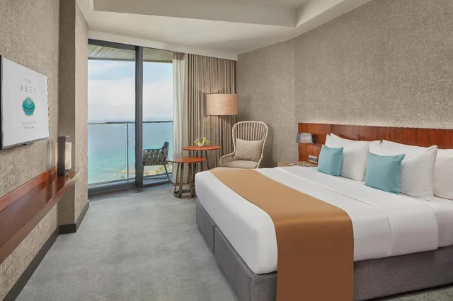غرفة بريميوم ديلوكس بسرير كينج وسرير فردي، The Reef Island Resort Mactan, Cebu 1/1