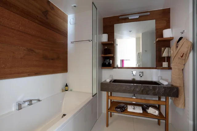 غرفة ثلاثية، Hôtel Pashmina 6/7