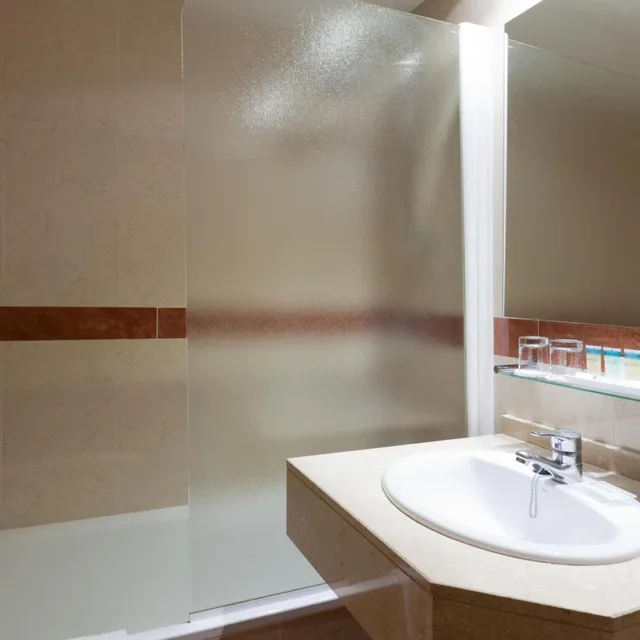 غرفة صغيرة، Luze Castellana Hotel 4/4