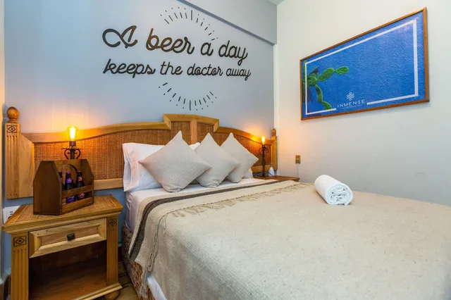 Private, Junior، Mala Vecindad Beer Hotel 6/10