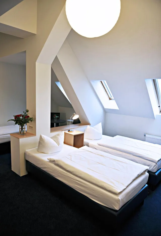 غرفة ثلاثية، Hotel Transit Loft 7/10