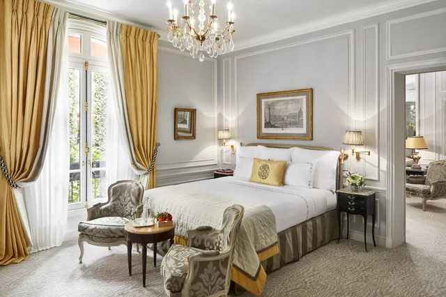 Deluxe, Suite, Hotel Plaza Athenee 1/4