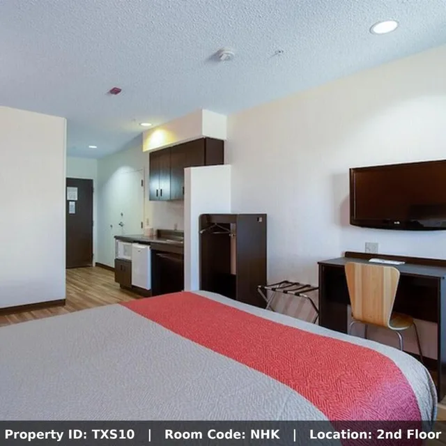 غرفة بسرير كينج مع أريكة، Motel6 El Paso, TX - Southeast 2/3