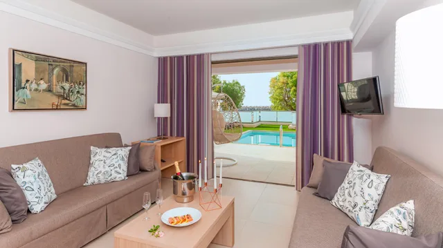 جناح بمسبح خاص، Porto Platanias Beach Resort & Spa 1/1