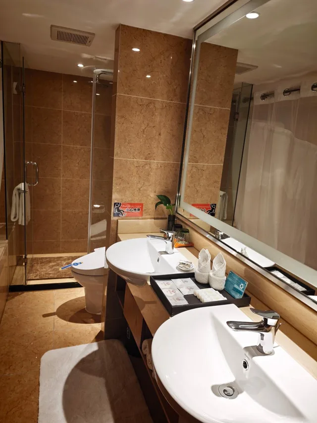غرفة ديلوكس بسرير كينج، Mason Hotel Shanghai 6/7