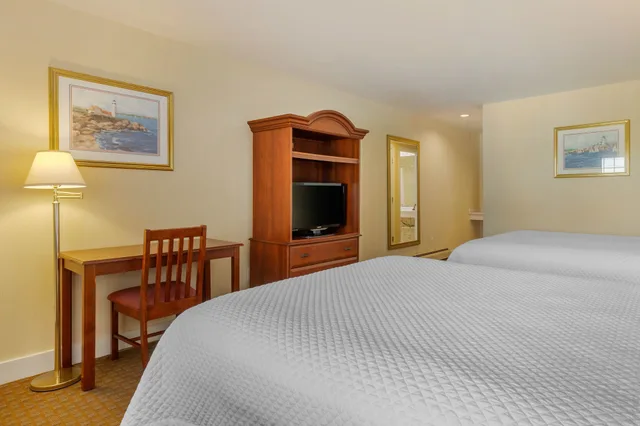 Superior, 2 Queen Beds, Ogunquit Hotel 6/10