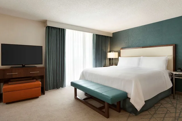 جناح غراند بسرير كينج مع أريكة، Embassy Suites By Hilton San Luis Obispo 1/2