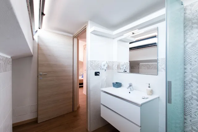 جناح عائلي بسرير كوين وسريرين منفصلين بشرفة، Villa Boninsegna 3/3
